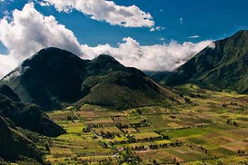 Pululahua Crater