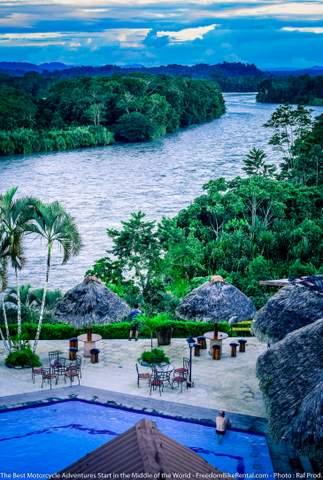 Piscine sur la riviere napo a casa suizo en equateur