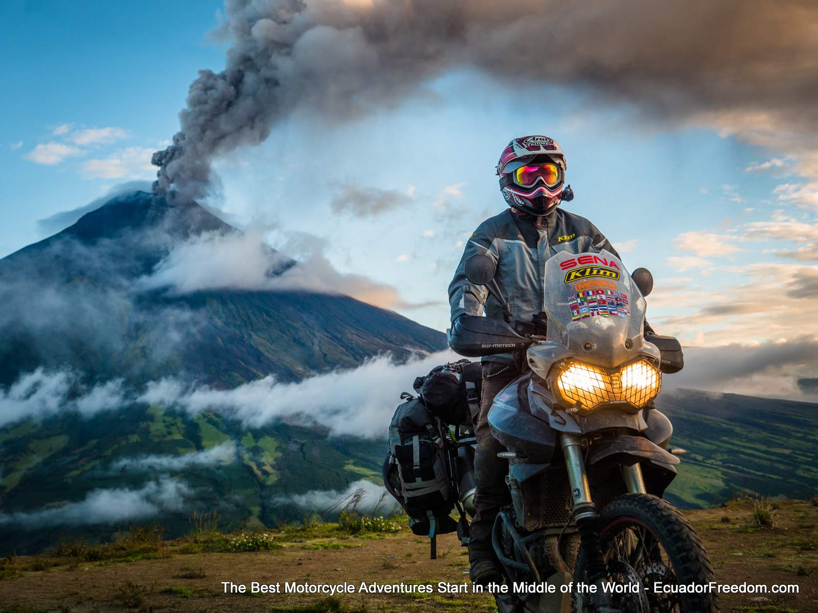 BanosEcuadorTungurahuaVolcano