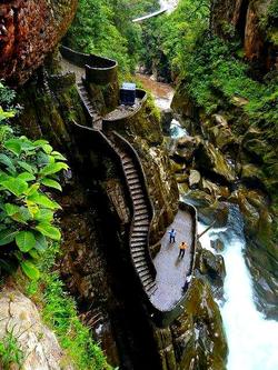 pailon del diabolo stairs